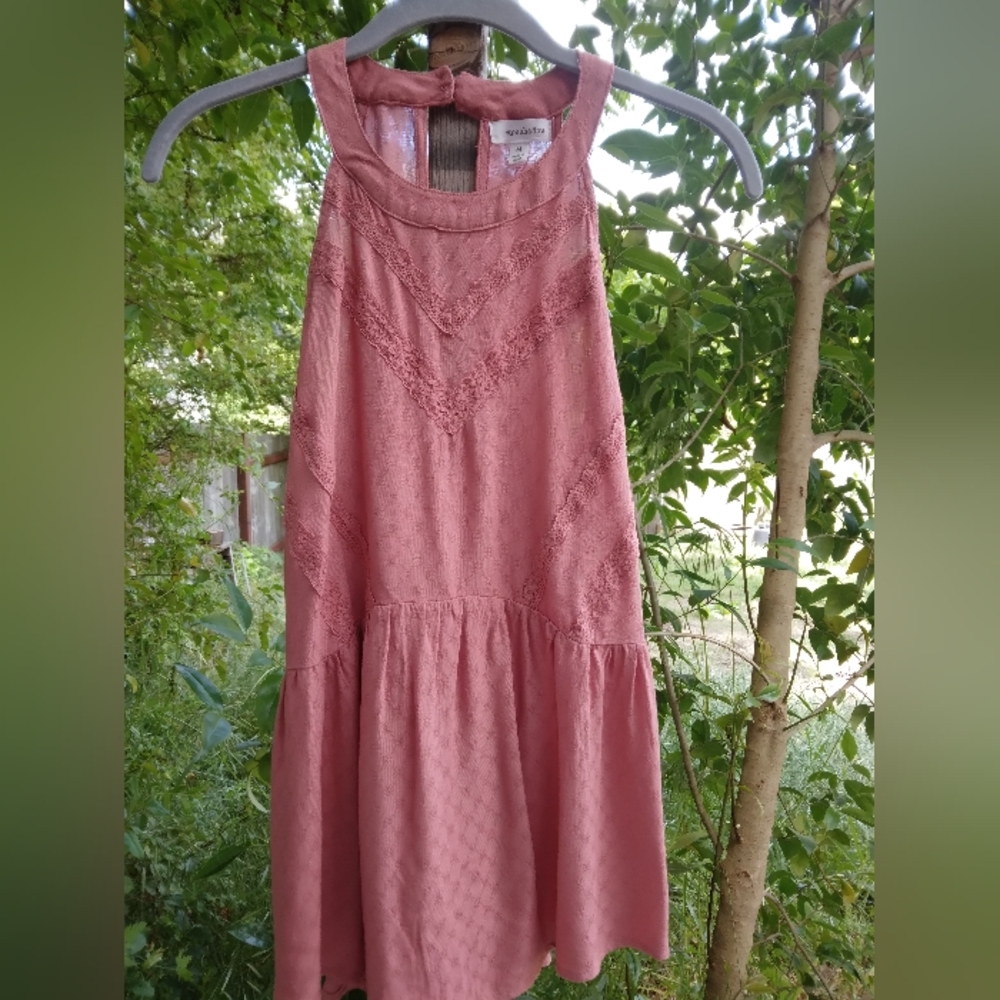 Beautiful blush pink Eyeshadow tank top